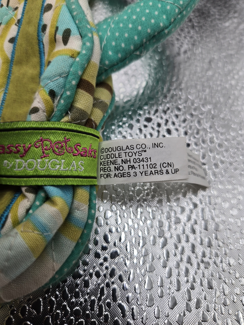 Sassy Pet Saks Whimsical Quilted Cat Crossbody Bag in Lime & Teal - Picture 4 of 8